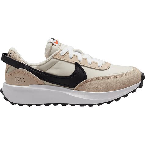 women's Nike waffle shoes